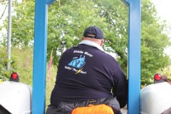 Graham-Rutter-leads-the-procession-on-his-Fordson-Major-Tractor